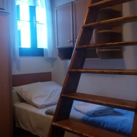 Πανσιόν Horska Chata Dimrovka *